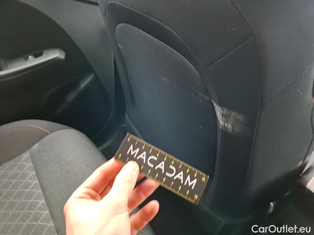  Land Rover  Discovery MG MG3 / 2024 / 5P / Berline 1.5L 195ch Hybrid+ Standard #26