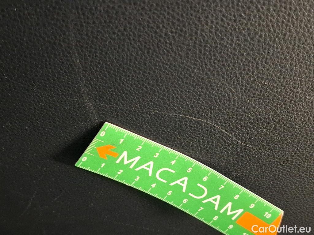  Toyota  Corolla TOYOTA  / 2018 / 5P / Berline Hybride 122h Dynamic Business #109