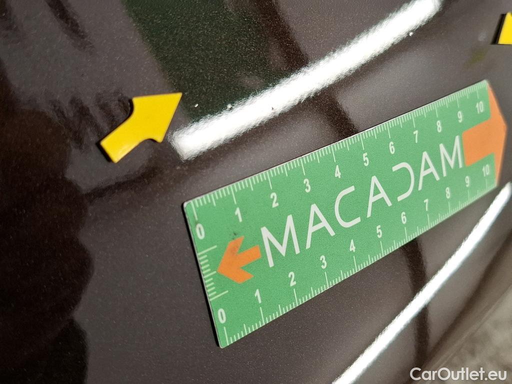  Toyota  Corolla TOYOTA  / 2018 / 5P / Berline Hybride 122h Dynamic Business #46