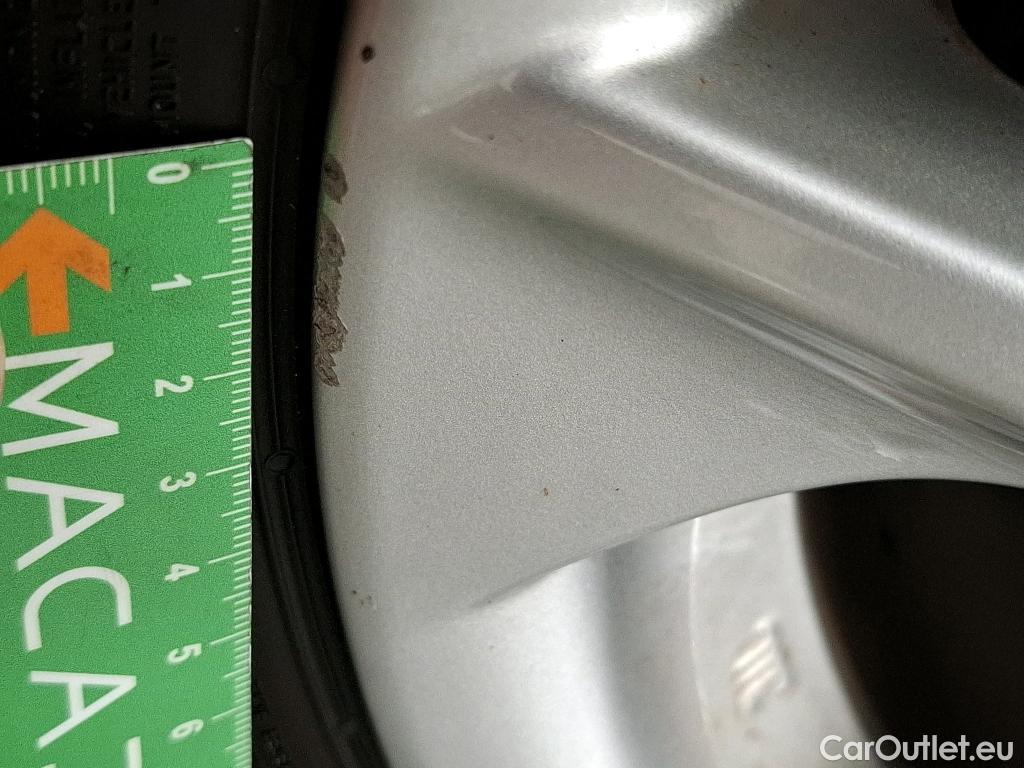  Toyota  Corolla TOYOTA  / 2018 / 5P / Berline Hybride 122h Dynamic Business #96