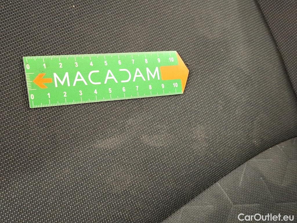  Toyota  Corolla TOYOTA  / 2018 / 5P / Berline Hybride 122h Dynamic Business #120