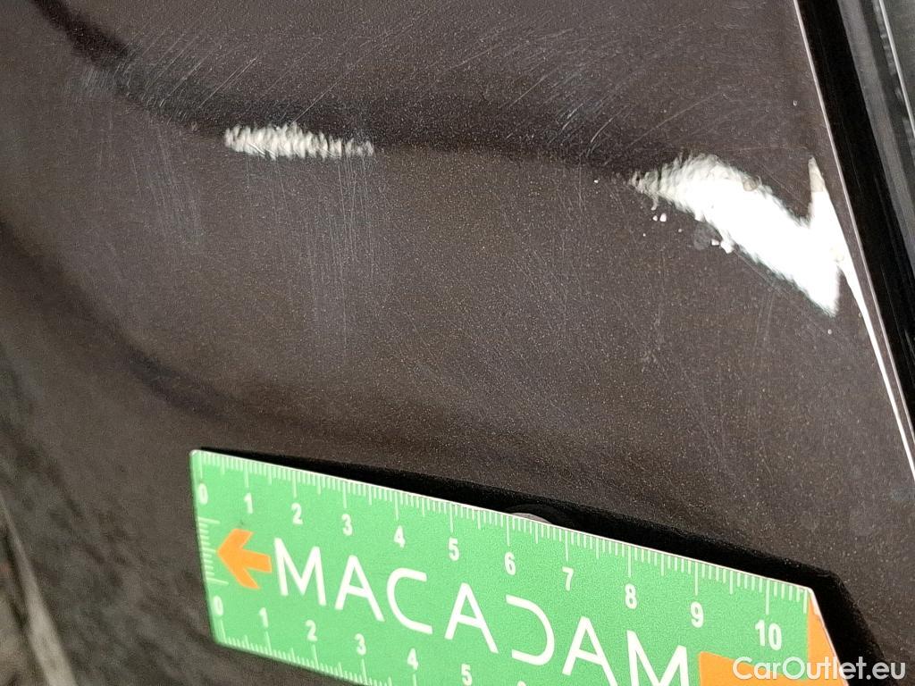  Toyota  Corolla TOYOTA  / 2018 / 5P / Berline Hybride 122h Dynamic Business #64