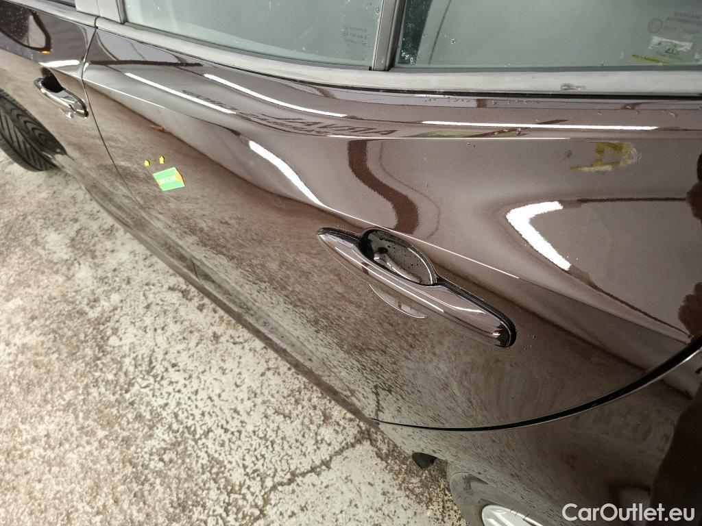  Toyota  Corolla TOYOTA  / 2018 / 5P / Berline Hybride 122h Dynamic Business #39