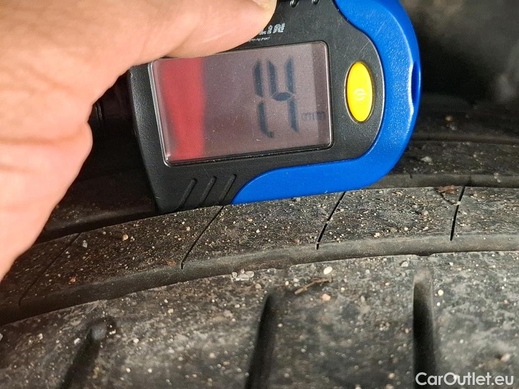  Toyota  Corolla TOYOTA  / 2018 / 5P / Berline Hybride 122h Dynamic Business #60