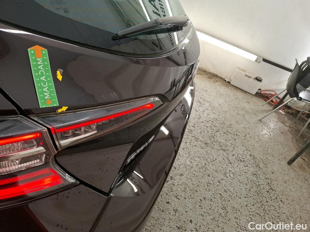  Toyota  Corolla TOYOTA  / 2018 / 5P / Berline Hybride 122h Dynamic Business #47