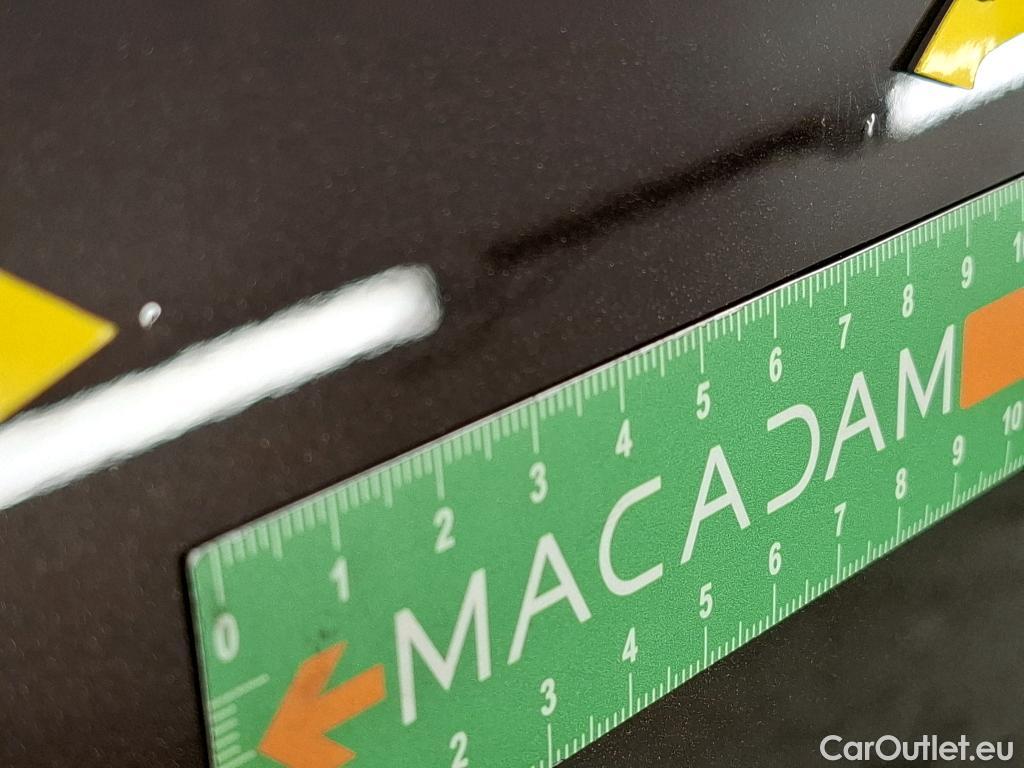  Toyota  Corolla TOYOTA  / 2018 / 5P / Berline Hybride 122h Dynamic Business #28