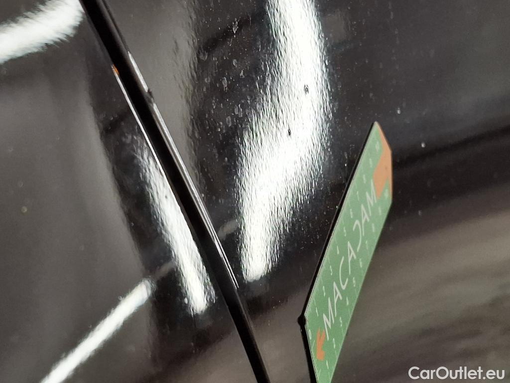  Toyota  Corolla TOYOTA  / 2018 / 5P / Berline Hybride 122h Dynamic Business #30