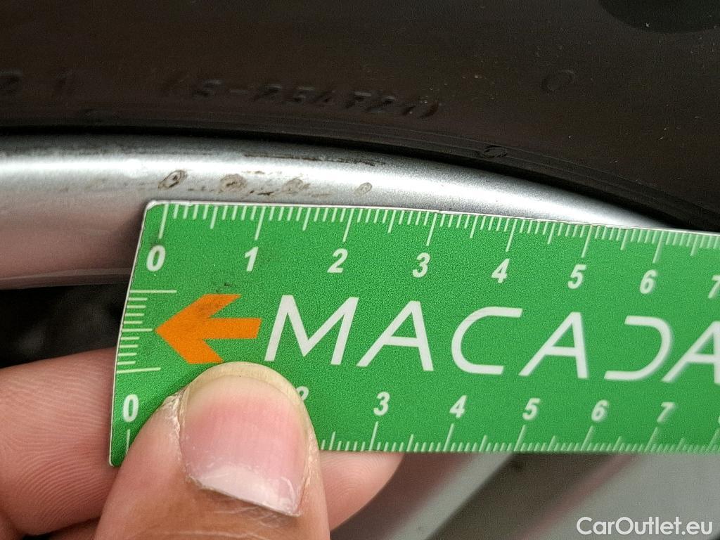  Toyota  Corolla TOYOTA  / 2018 / 5P / Berline Hybride 122h Dynamic Business #97