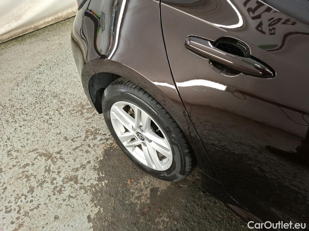  Toyota  Corolla TOYOTA  / 2018 / 5P / Berline Hybride 122h Dynamic Business #58