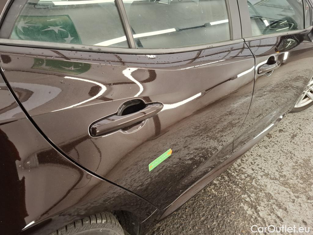  Toyota  Corolla TOYOTA  / 2018 / 5P / Berline Hybride 122h Dynamic Business #34