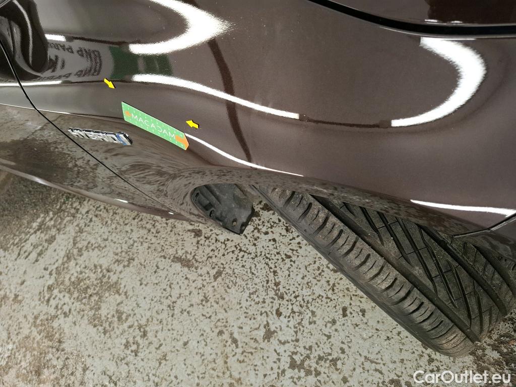  Toyota  Corolla TOYOTA  / 2018 / 5P / Berline Hybride 122h Dynamic Business #51