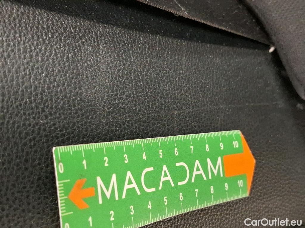  Toyota  Corolla TOYOTA  / 2018 / 5P / Berline Hybride 122h Dynamic Business #113