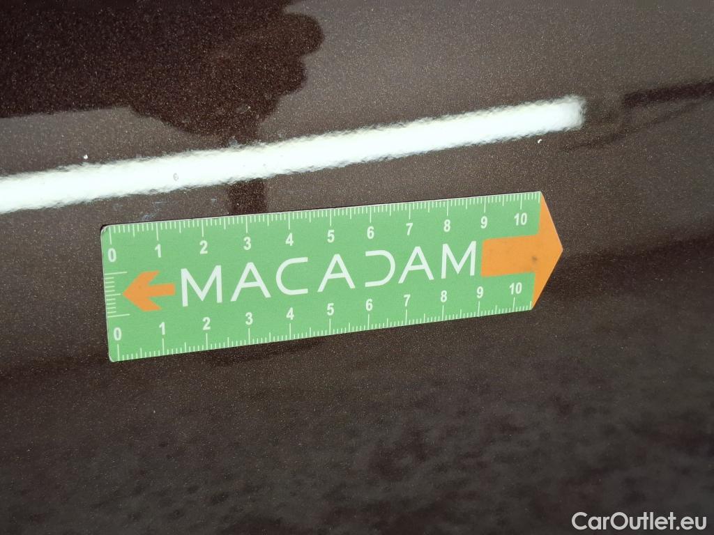  Toyota  Corolla TOYOTA  / 2018 / 5P / Berline Hybride 122h Dynamic Business #23