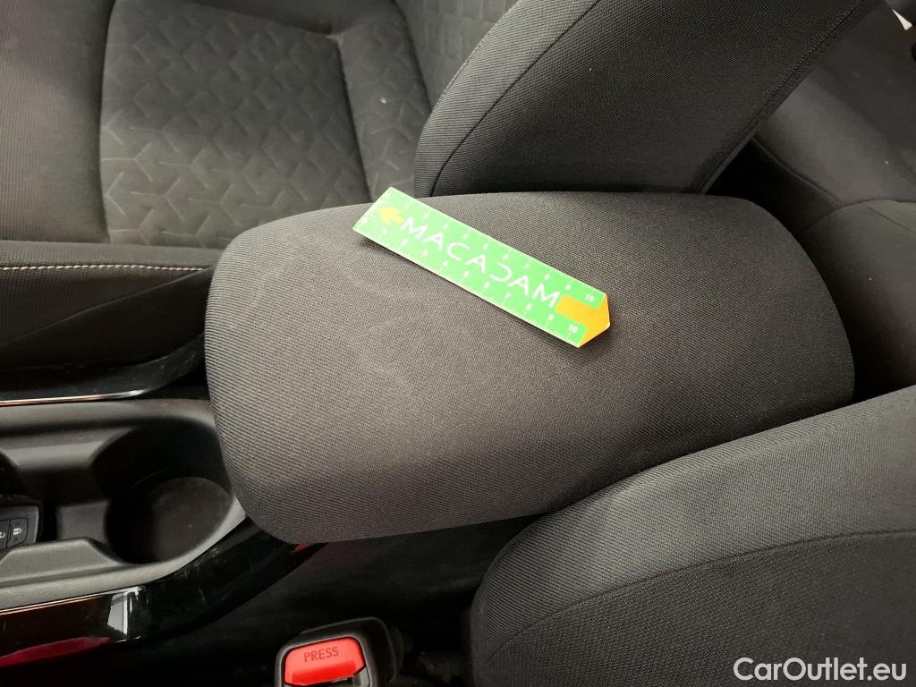  Toyota  Corolla TOYOTA  / 2018 / 5P / Berline Hybride 122h Dynamic Business #125