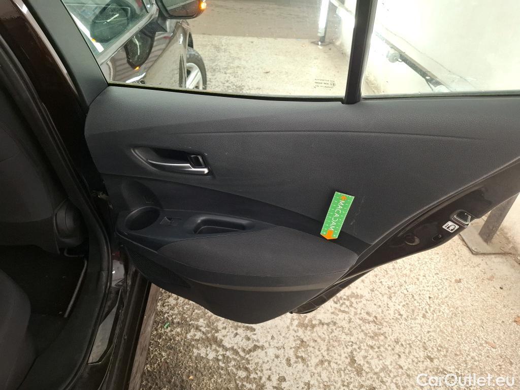  Toyota  Corolla TOYOTA  / 2018 / 5P / Berline Hybride 122h Dynamic Business #115