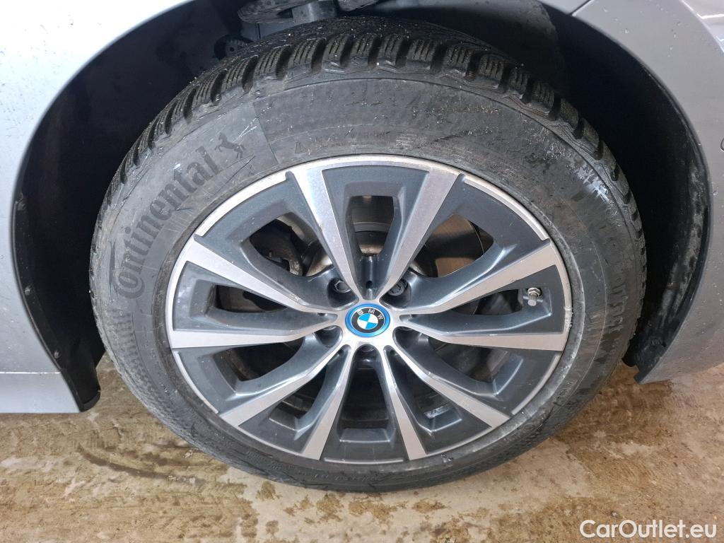  Bmw  Serie 3 BMW Série 3 Touring / 2022 / 5P / Break 320e xDrive 204 Busi Design BVA8 Hybride #32