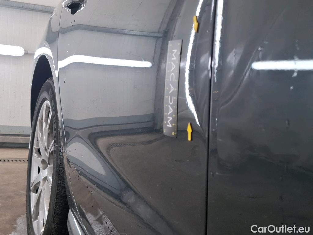  Audi  A4 AUDI  Avant / 2019 / 5P / Break 35 TFSI 150 S tronic Business line #2