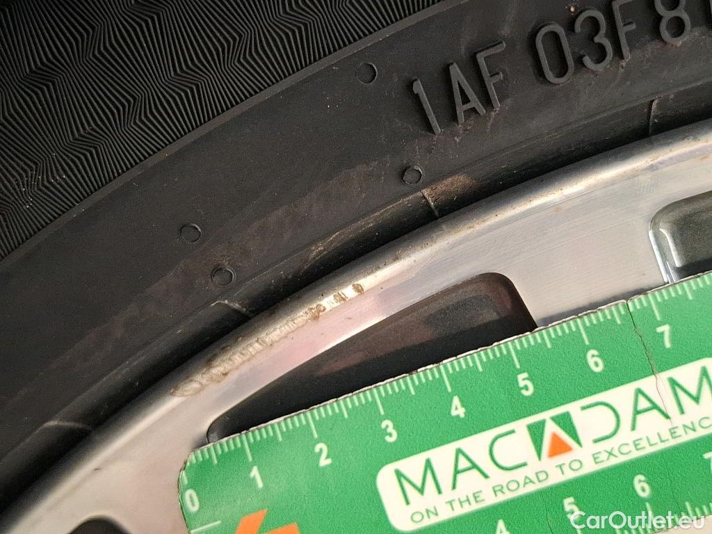  Bmw  Serie 1 BMW Série 1 / 2019 / 5P / Berline 116i Business Design #16