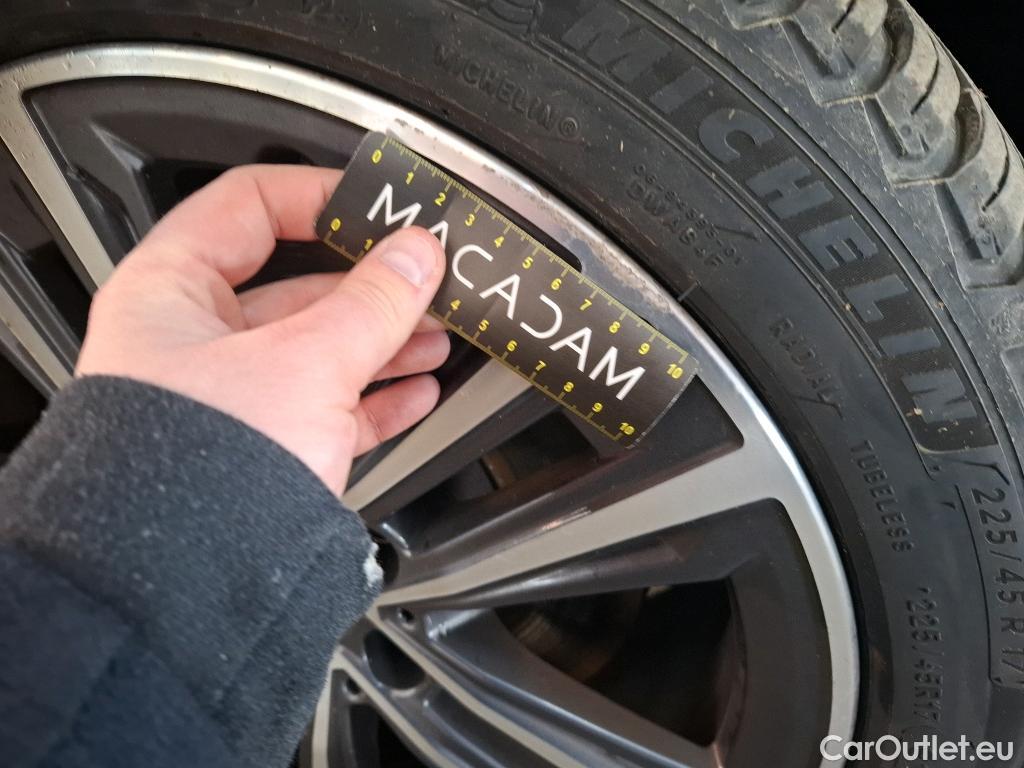  Bmw  Serie 1 BMW Série 1 2019 5P Berline 15 116D Business Design #31