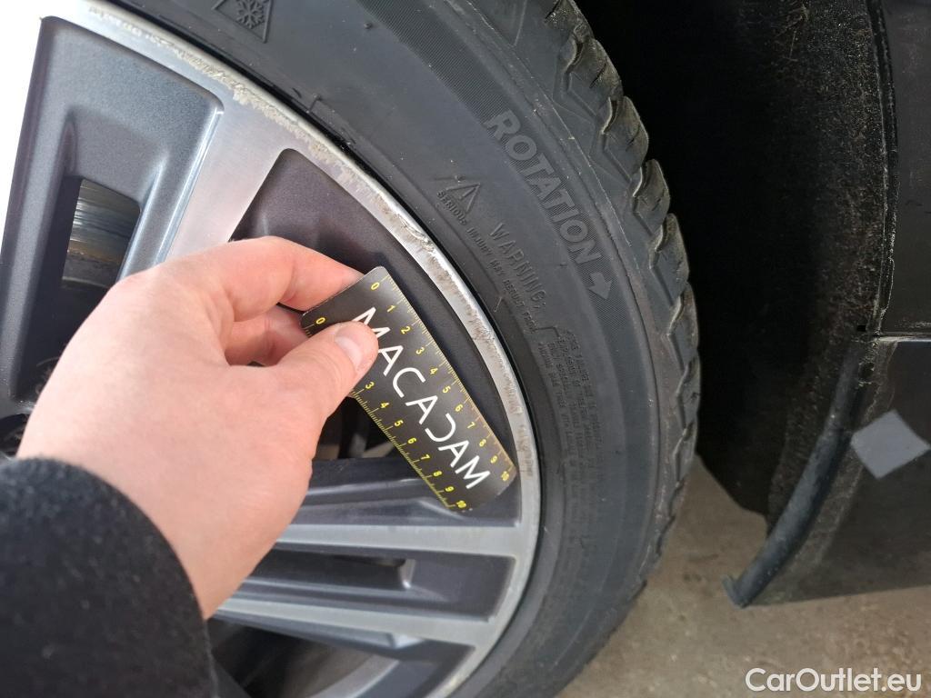  Bmw  Serie 1 BMW Série 1 2019 5P Berline 15 116D Business Design #44