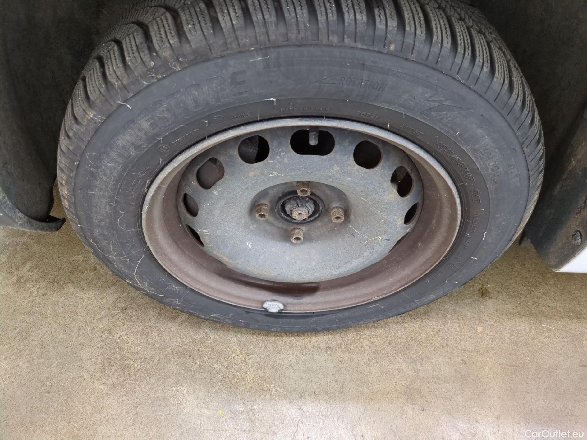  Citroen  Berlingo  Fourgon Club L1 (Court) 1.6 BlueHDi 100CV BVM5 E6 #17