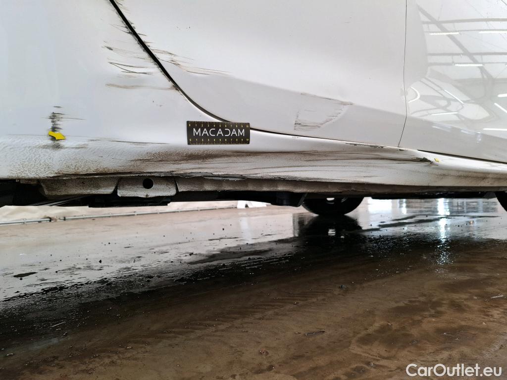  Peugeot  208  Affaire Premium Pack 1.5 HDi 100CV BVM5 E6dT #3