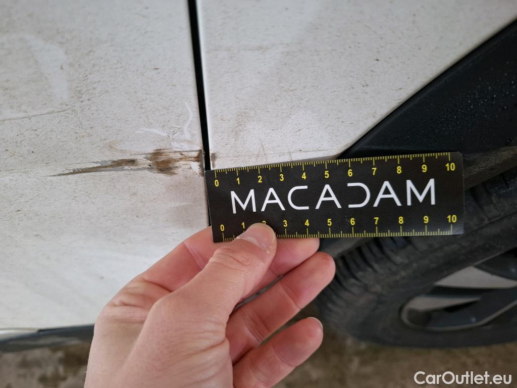  Peugeot  2008  Allure Pack 1.5 HDi 130CV BVA8 E6d #38