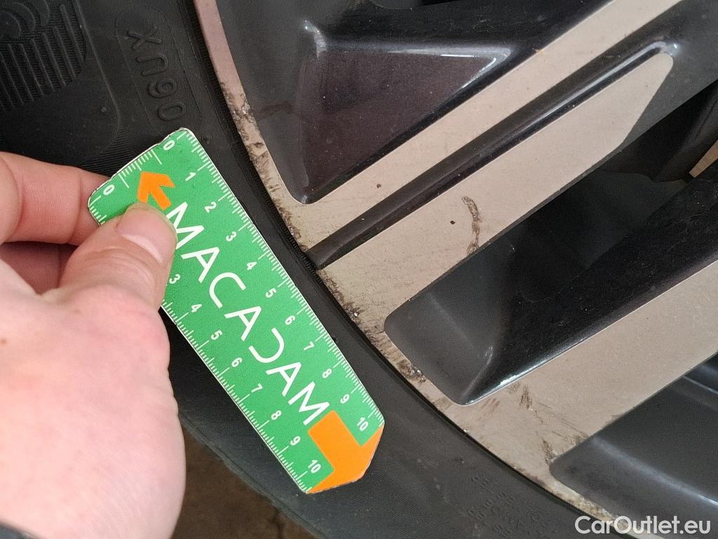  Peugeot  208  Allure 1.2 PureTech 100CV BVM6 E6d #25