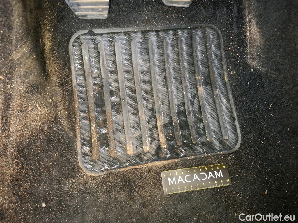  Peugeot  208  Affaire Premium Pack 1.5 HDi 100CV BVM5 E6dT #52