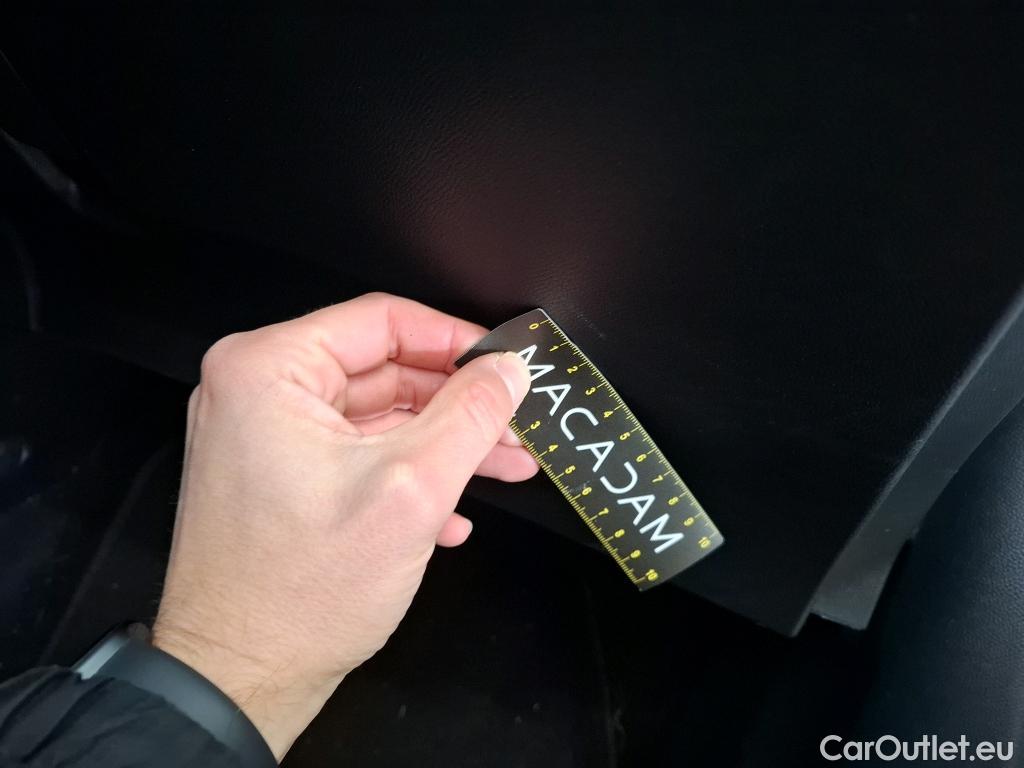  Peugeot  2008  Allure Pack 1.5 HDi 130CV BVA8 E6d #32