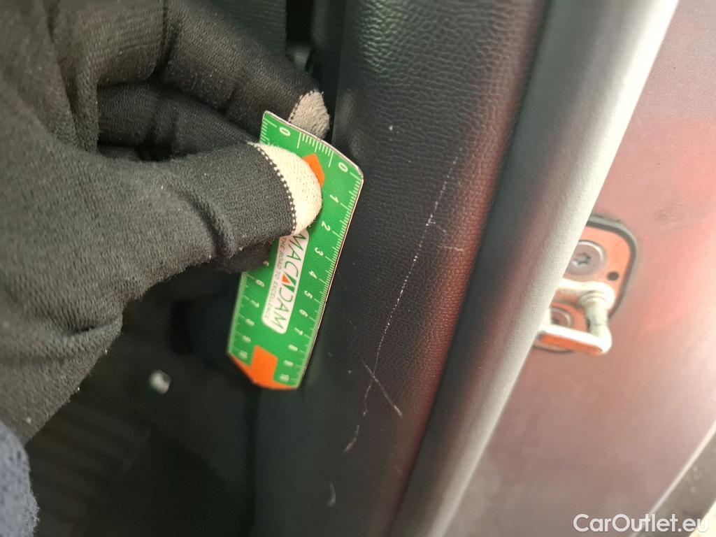  Peugeot  2008  Active Pack 1.2 PureTech 130CV BVA8 E6d #8