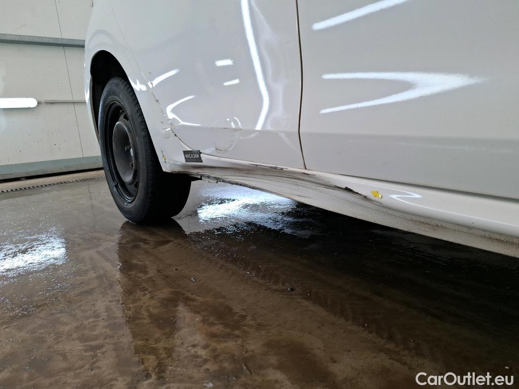  Peugeot  208  Affaire Premium Pack 1.5 HDi 100CV BVM5 E6dT #2