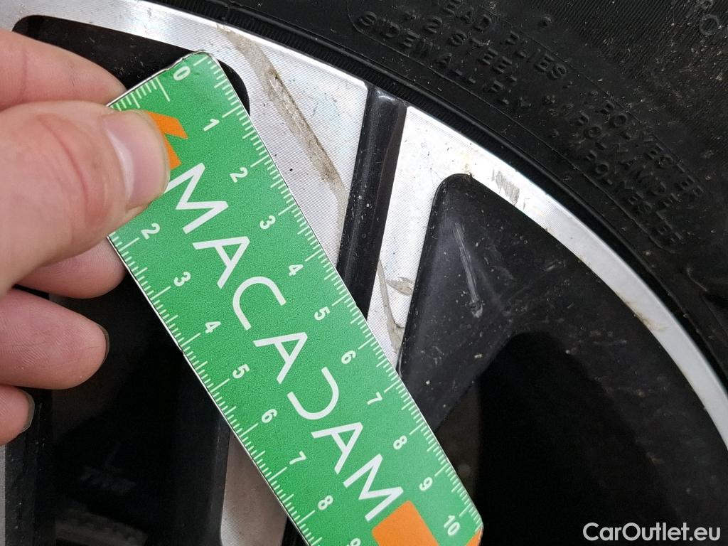  Peugeot  208  Allure 1.2 PureTech 100CV BVM6 E6d #30