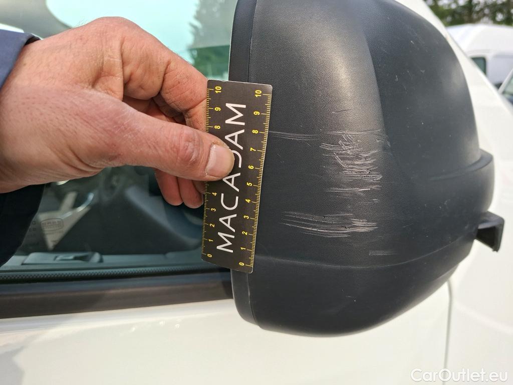  Renault  Trafic  Fourgon L2H1 1300 Confort 1.6 dCi #84