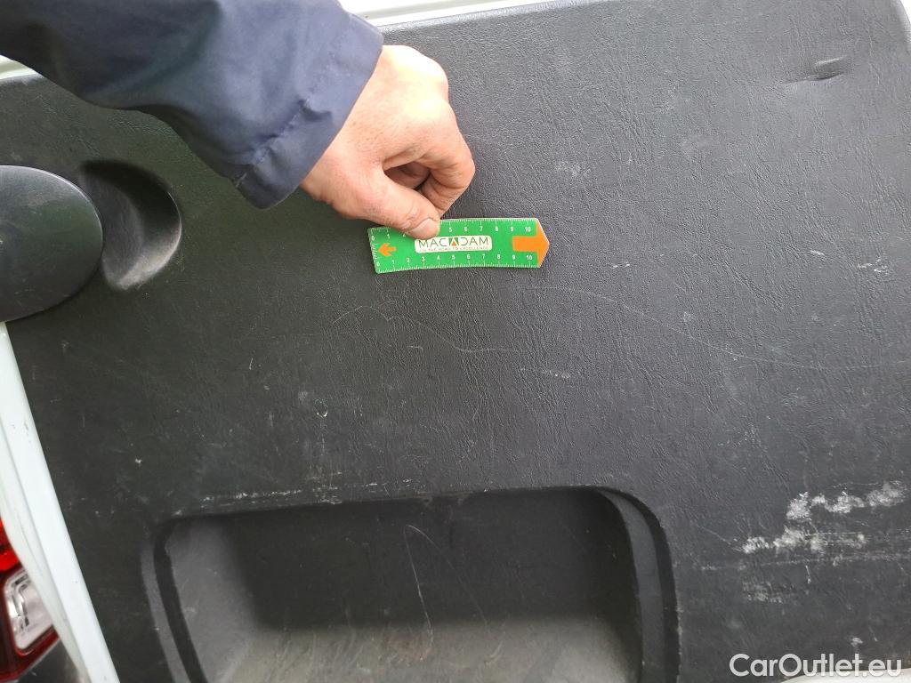  Renault  Trafic  Fourgon L2H1 1300 Confort 1.6 dCi #71