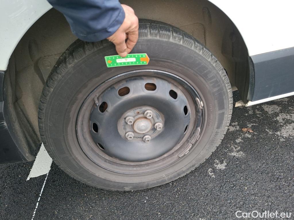  Renault  Trafic  Fourgon L2H1 1300 Confort 1.6 dCi #60