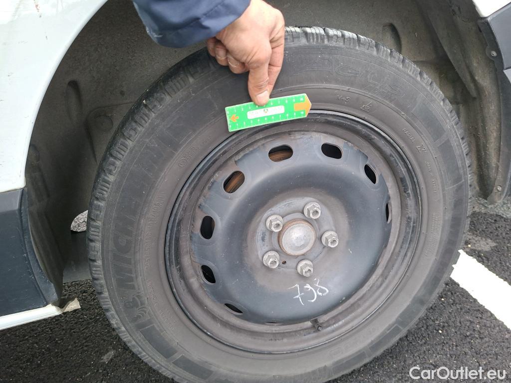  Renault  Trafic  Fourgon L2H1 1300 Confort 1.6 dCi #58