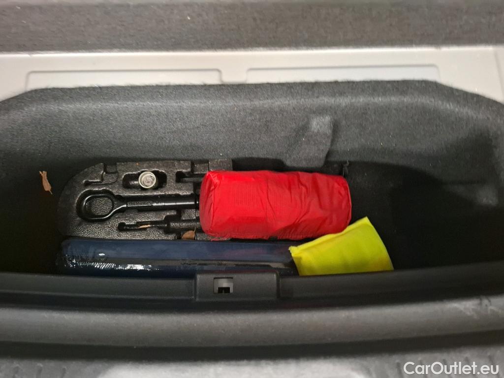  Volkswagen  ID.4  Business Pro Performance 77kWh BVA #16