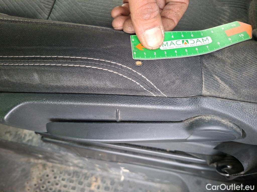  Renault  Trafic  Fourgon L2H1 1300 Confort 1.6 dCi #37