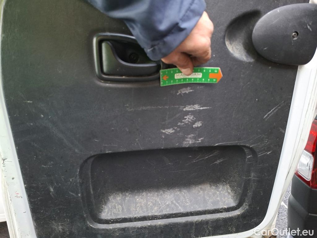  Renault  Trafic  Fourgon L2H1 1300 Confort 1.6 dCi #87