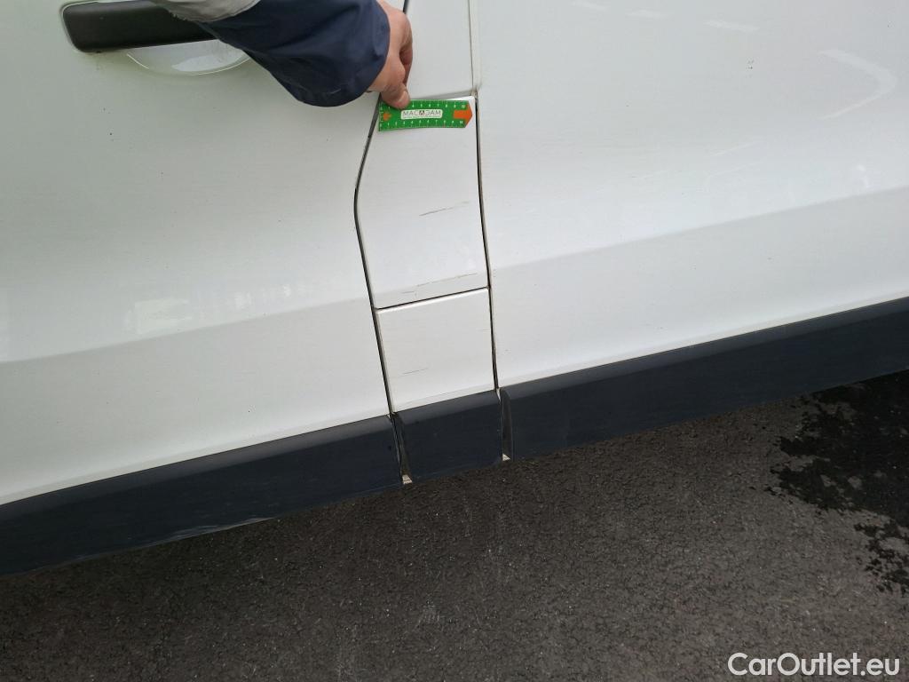  Renault  Trafic  Fourgon L2H1 1300 Confort 1.6 dCi #75