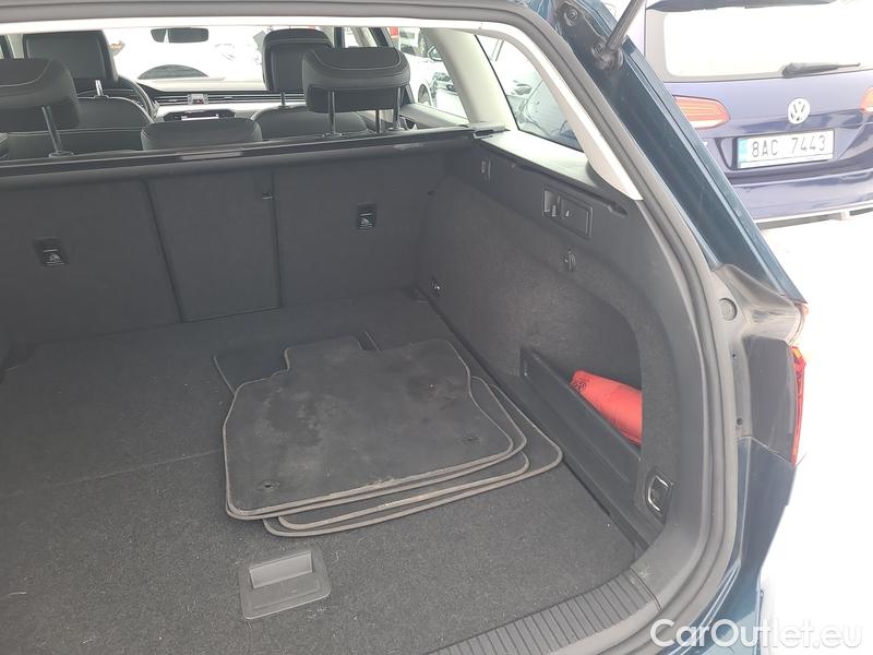  Volkswagen  Passat  Variant (CB5) (2019) Pas.Var.2.0TDI 110 Elegance AT #20