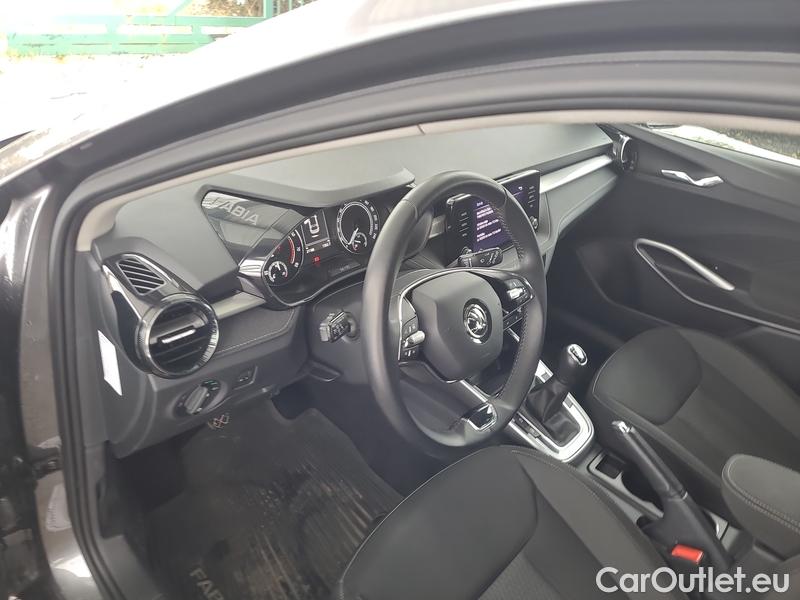  Skoda  Fabia  (PJ3) (2021)  1.0 TSI 70 Style 5d #4