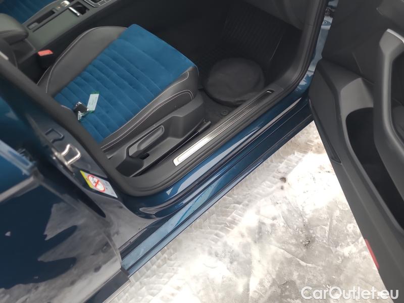  Volkswagen  Passat  Variant (CB5) (2019) Pas.Var.2.0TDI 110 Elegance AT #31