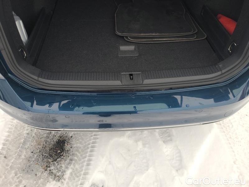  Volkswagen  Passat  Variant (CB5) (2019) Pas.Var.2.0TDI 110 Elegance AT #19