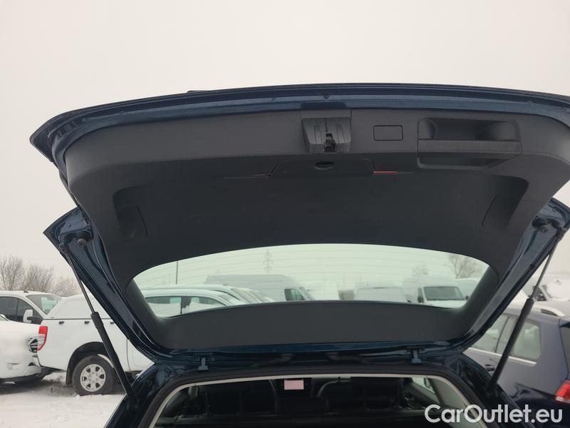  Volkswagen  Passat  Variant (CB5) (2019) Pas.Var.2.0TDI 110 Elegance AT #18