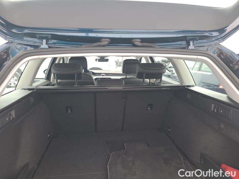  Volkswagen  Passat  Variant (CB5) (2019) Pas.Var.2.0TDI 110 Elegance AT #23