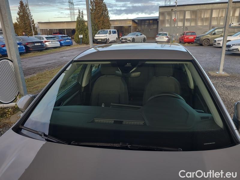  Volkswagen  Golf  VIII (CD1) (2019) 1,5 TSI 96 Life 5d #1