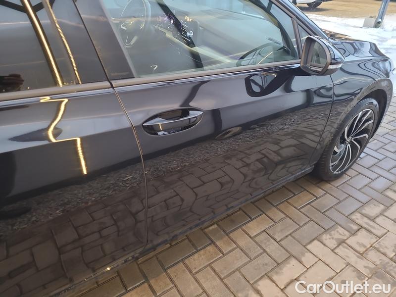  Volkswagen  Golf  VIII (CD1) (2019) 1,5 TSI 96 Life 5d #9