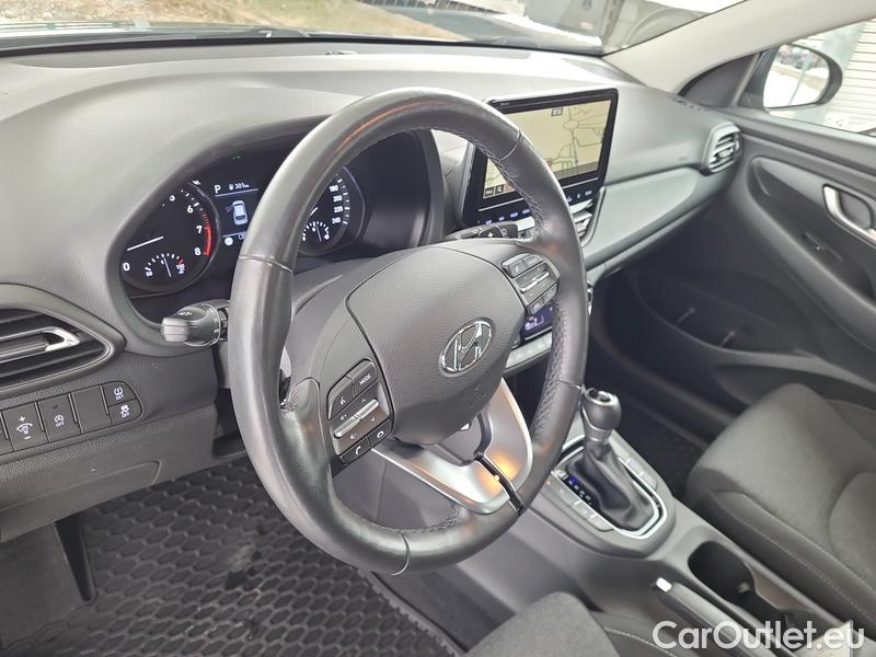  Hyundai  i30  (PD)(01.2017  ->)  kom.1.5TGDI FamilySmart AT #5